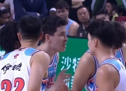 1xbet体育亚洲官网-包含球员个人技术不断提高，成为球队关键一员的词条