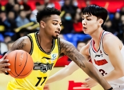 1xbet体育官网-广东宏远队的外援球员在比赛中发挥出色
