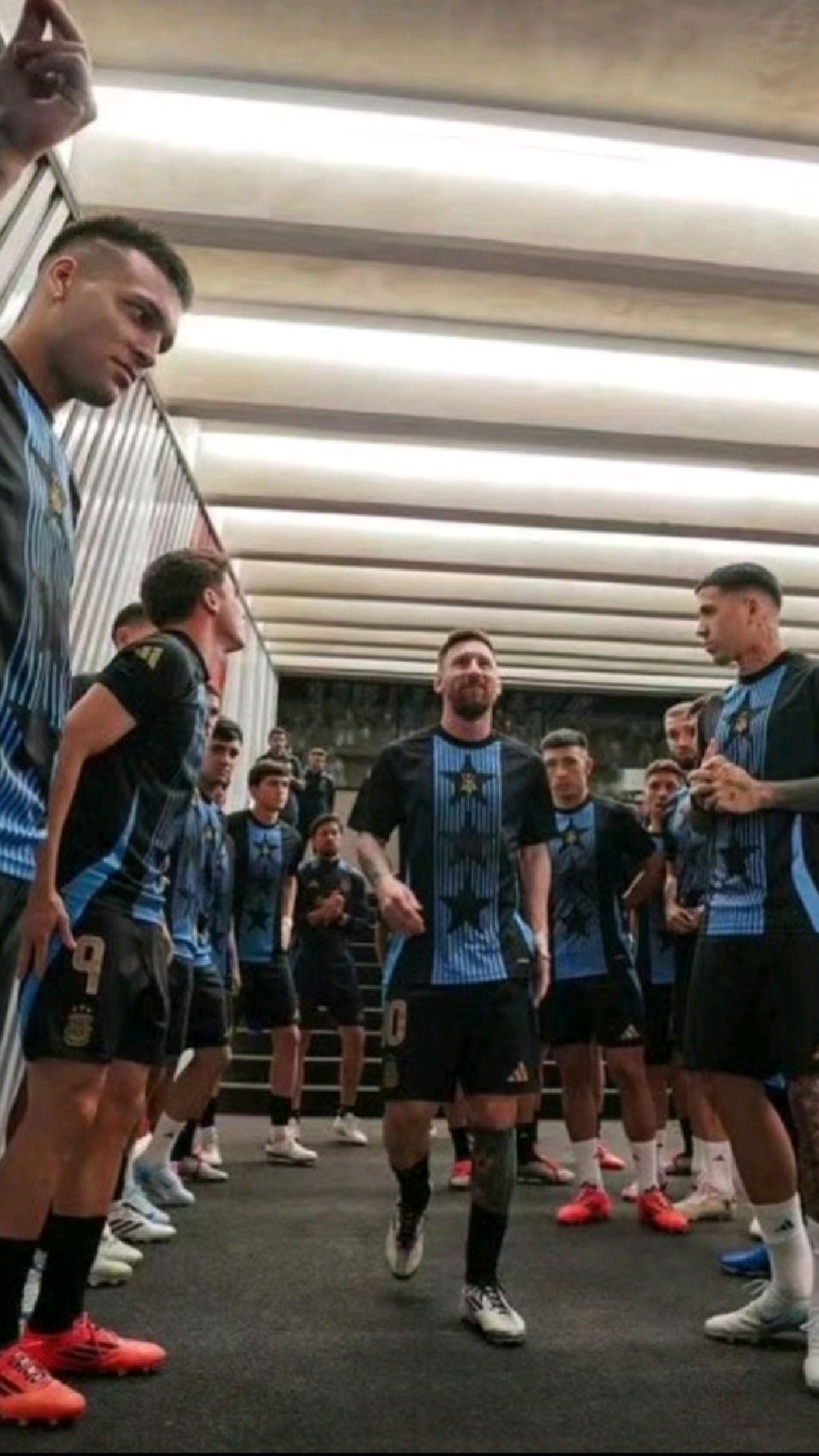 梅斯队客场失利，球员们正在加强训练和备战