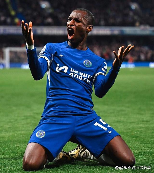 切尔西前锋连场独造良机，积极表现